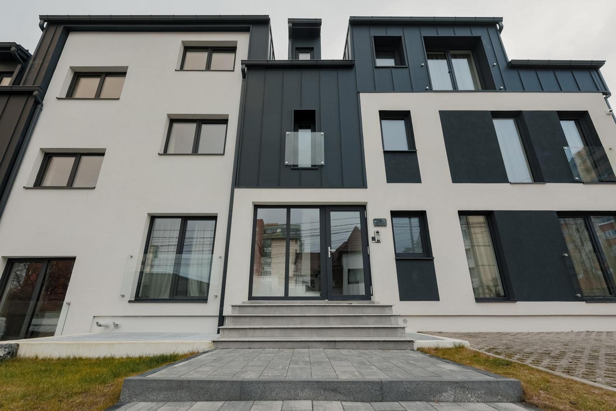 Aparthotel Nest Inn Meteor Cluj-Napoca Exterior photo